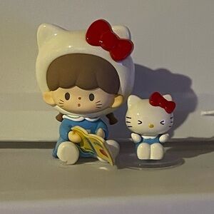 Hello Kitty Blue Reading Doll Set